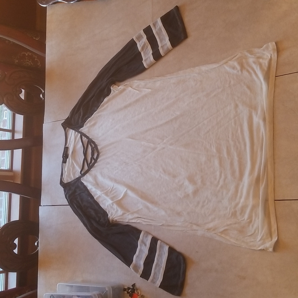 Plus size baseball style 3/4 length top